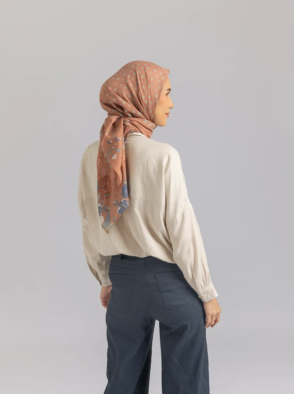 NUNA TOP PLAIN KHAKI