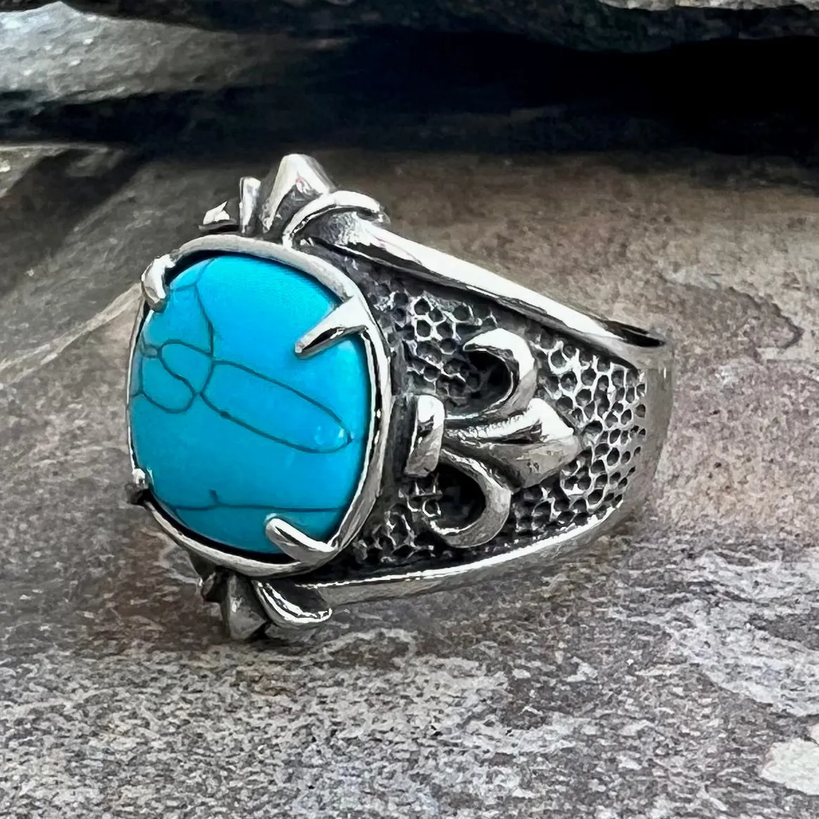 "Blue Stone" - Fleur-di-lis - R77